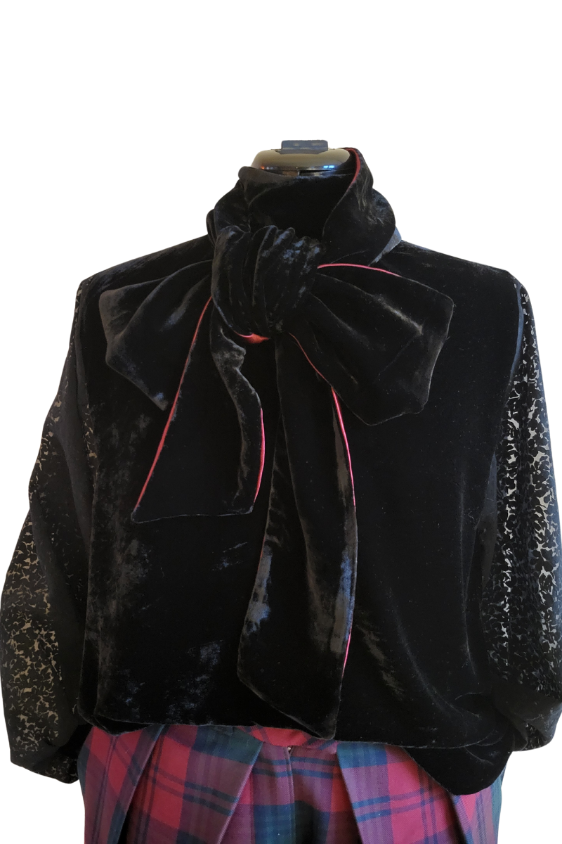 blouse, velvet, satijn, kant, strik, feestelijk, feestdagen, feestoutfit, gelegenheidskleding, op maat gemaakt, coupeuse, in opdracht